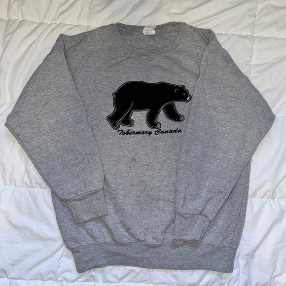 Tobermory embroidered bear crewneck, size small. - Picture 1 of 1
